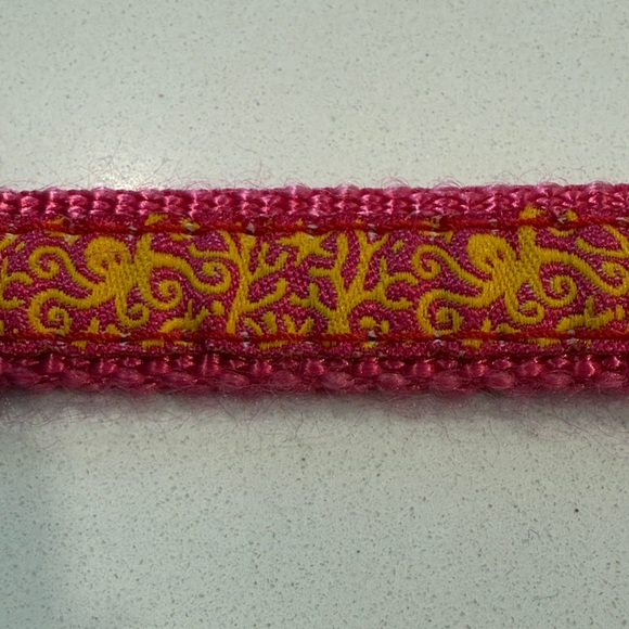 Pink and Yellow Dog Collar Octopus pattern - Picture 1 of 5